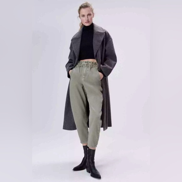 Zara Pants - ZARA Baggy Paperbag Jeans High Rise NWT Light Green